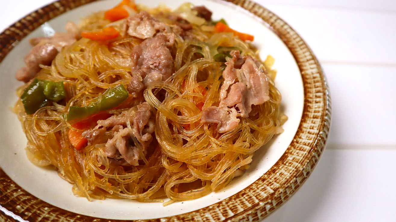 焼肉のタレで簡単！豚こま切れ肉で作る！お手軽チャプチェ