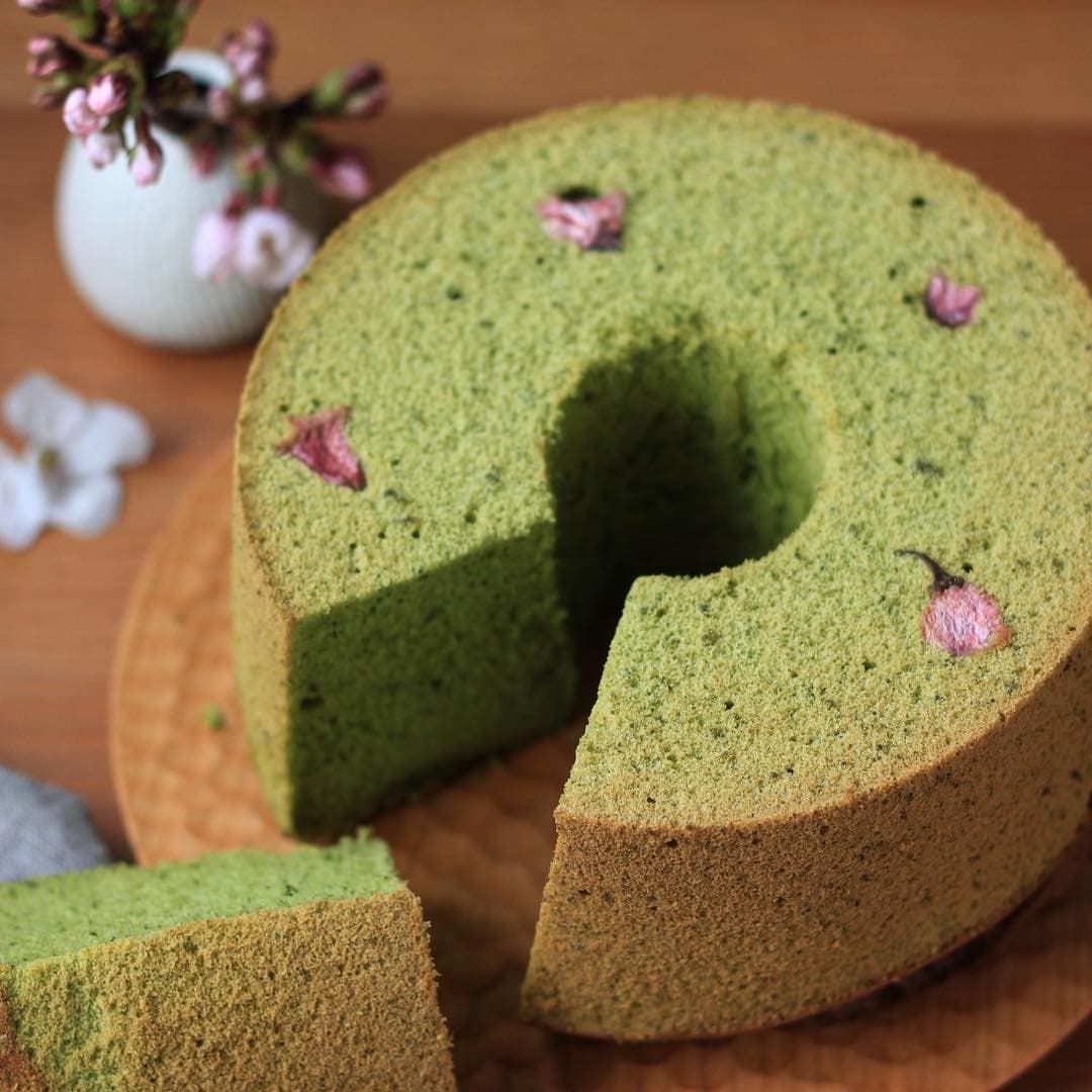 桜の塩漬けで春モードのデコトースト!蜂蜜&チーズもプラスで簡単おいしく - トクバイニュース