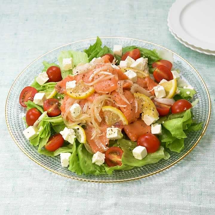 サーモンとディルのサラダ