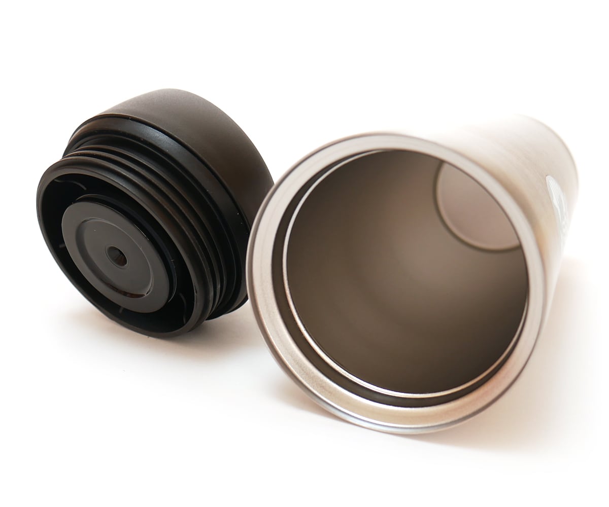 スターバックス、ストロー不要のフタと紙カップへ変更。11月から - トラベル Watch