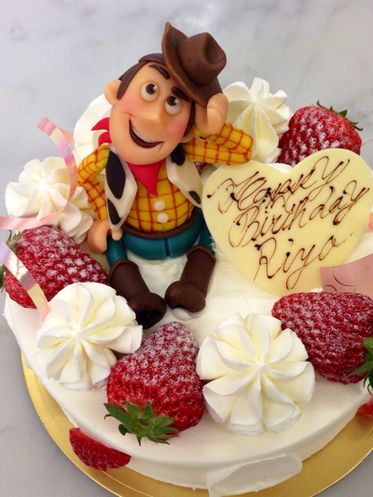 ケーキの飾り付けに使うマジパンとは？種類や特徴・作り方もご紹介デリッシュキッチン