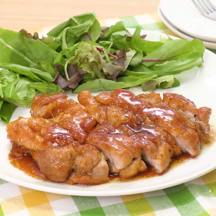 絶品！鶏ももチキンステーキの焼き方！皮はパリパリ中はふっくらジューシ