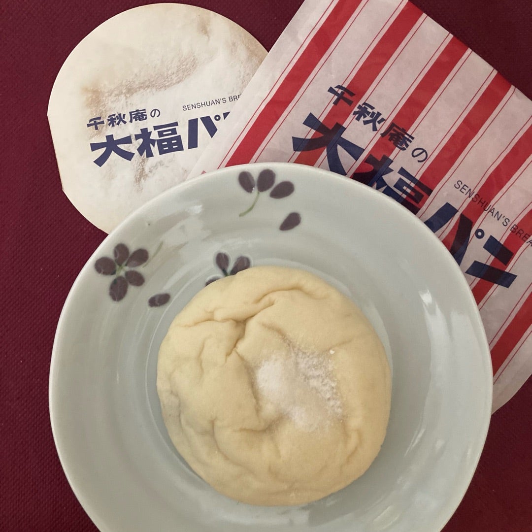 なまらグルメ, をタグ付けか, @namaragurume をメンションしてくれたフォロワーさんの投稿もご紹介します！,気軽にタグ付けしてください😊,おもち革命 , 「千秋庵 」, @sapporo_senshuan , → 大福パンあんバター , ,「コープさっぽろいなぞう 」, @coop_sapporo , → いなぞう謹製桜香る道産バターどら焼き , 「