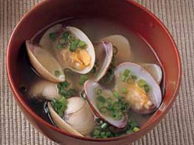 キャベツとあさりのみそ汁