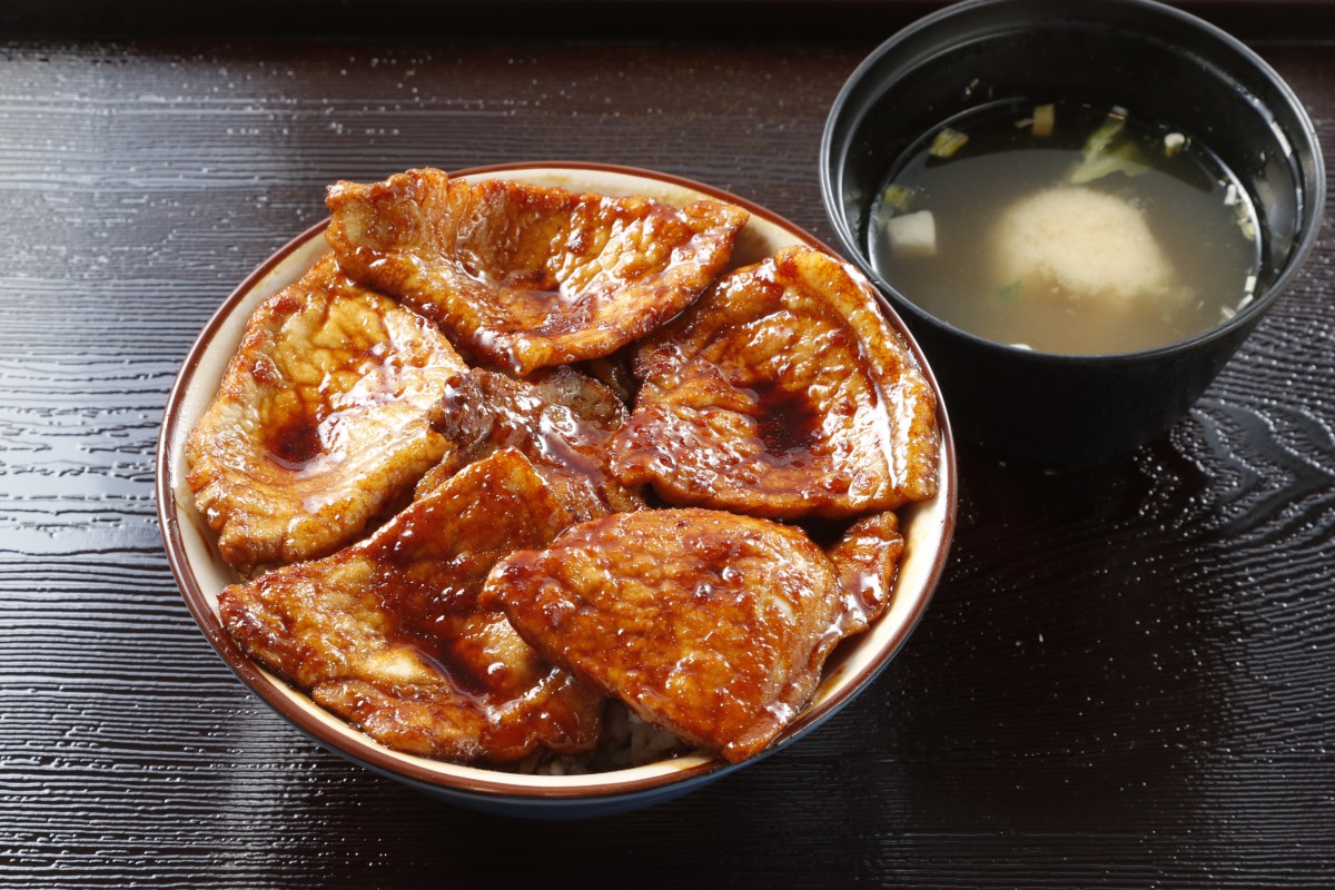 帯広系豚丼 十勝豚丼- あひる課長食堂 立ち食いそばと酒のつまみとその他