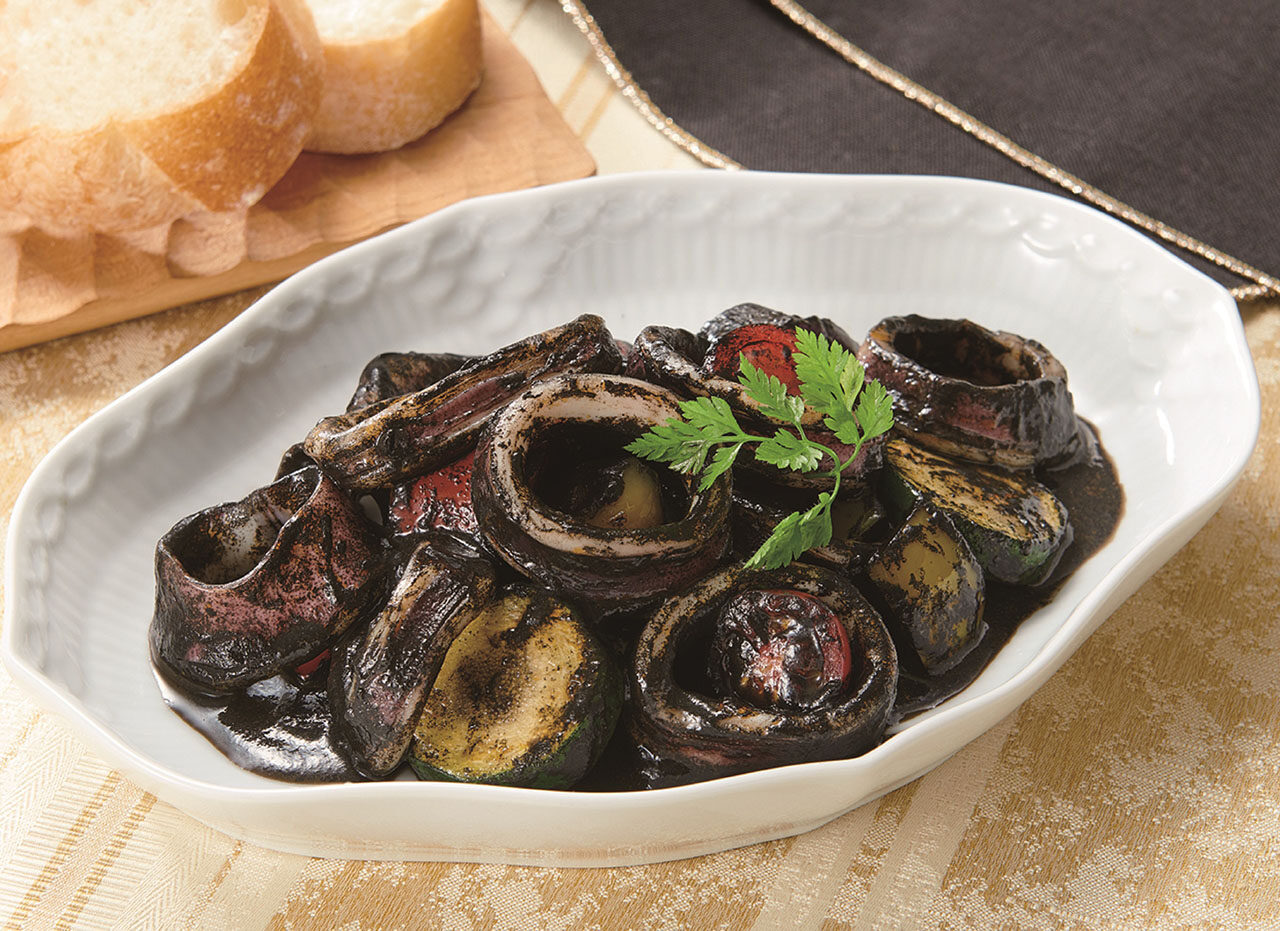 沖縄料理イカすみ汁