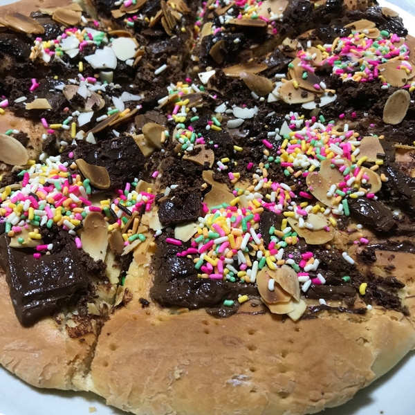 3分スイーツ♪チョコマシュマロピザ