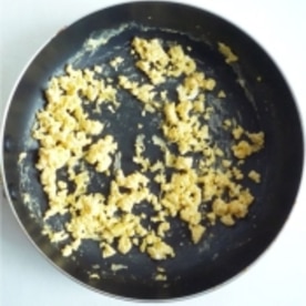 小松菜とちくわの卵とじ