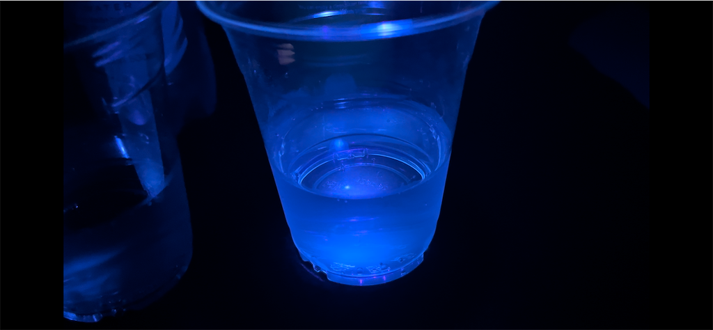 ASCII.jp:「光る」ハイボールの作り方 オシャレなお酒を科学で作ろう