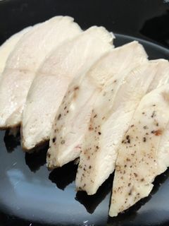 手作り鶏ハムが赤い 加熱不足？食べても大丈夫？アレンジ方法も紹介ビル・土地の記事メディア