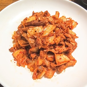 酸っぱいキムチをまろやかに♪簡単豚キムチ