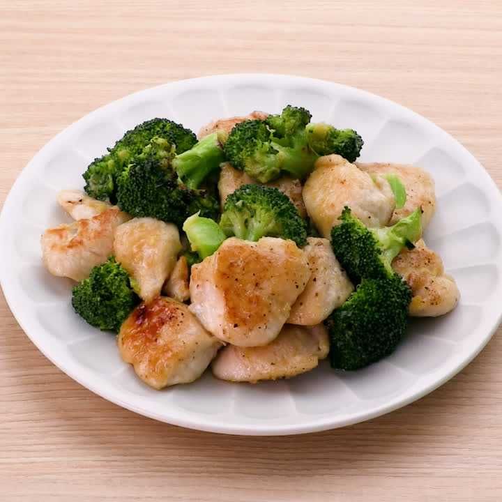 ささみとブロッコリーの粒マスチーズ炒め かさましでボリューム満点☆節約レシピSATOMIWAの☆からだが喜ぶおうちごはん