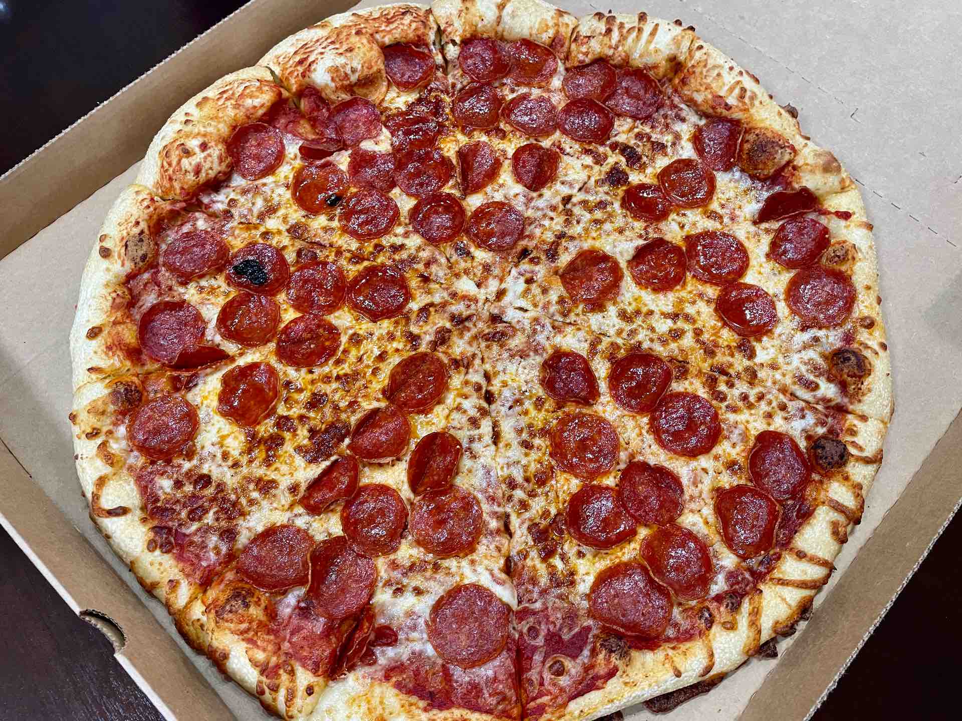 コストコフードコートのピザの持ち帰り方のコツ紹介!サイズや保存法も – deiburi_lifehack