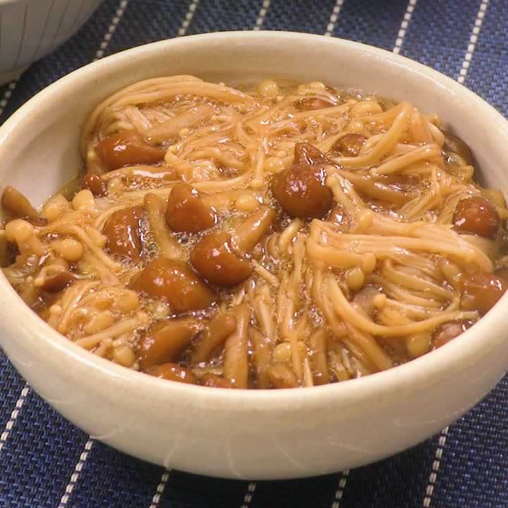 なめ茸とコーンとベーコンの炊き込みご飯＊保存食で簡単ウマご飯