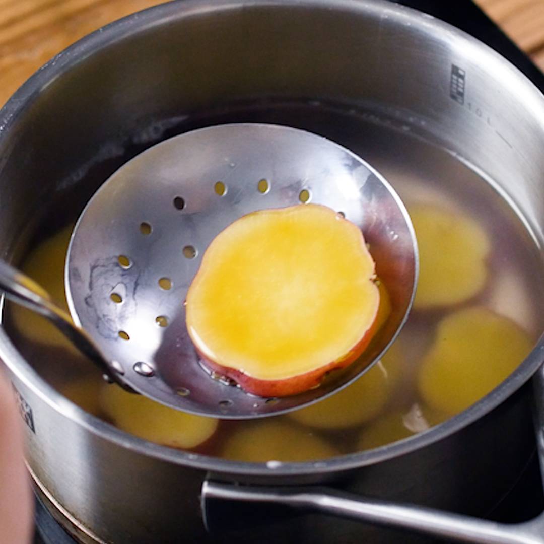 レンジで甘さ引き出す、焼き芋レシピ