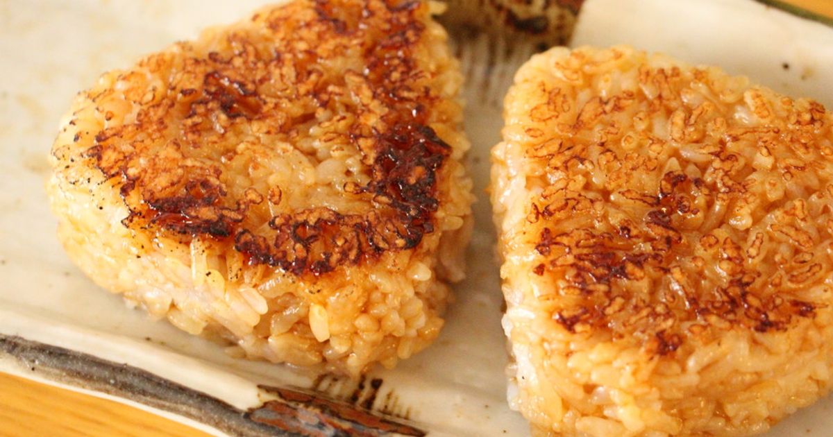 家にある材料で簡単！外カリッ、中ふわっ「やみつき焼きおにぎり」 おにころ簡単おにぎりレシピ- エキスパート - Yahoo!ニュース