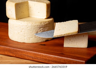 カマンベールチーズの写真素材146702725 毎月1点無料 フリー のストックフォト イメージマート