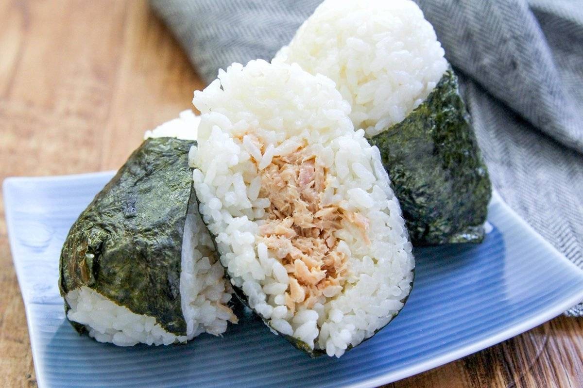 マヨネーズの風味とツナの旨味が抜群！究極の一品「ツナマヨおにぎり」について解説！テンポスフードメディア