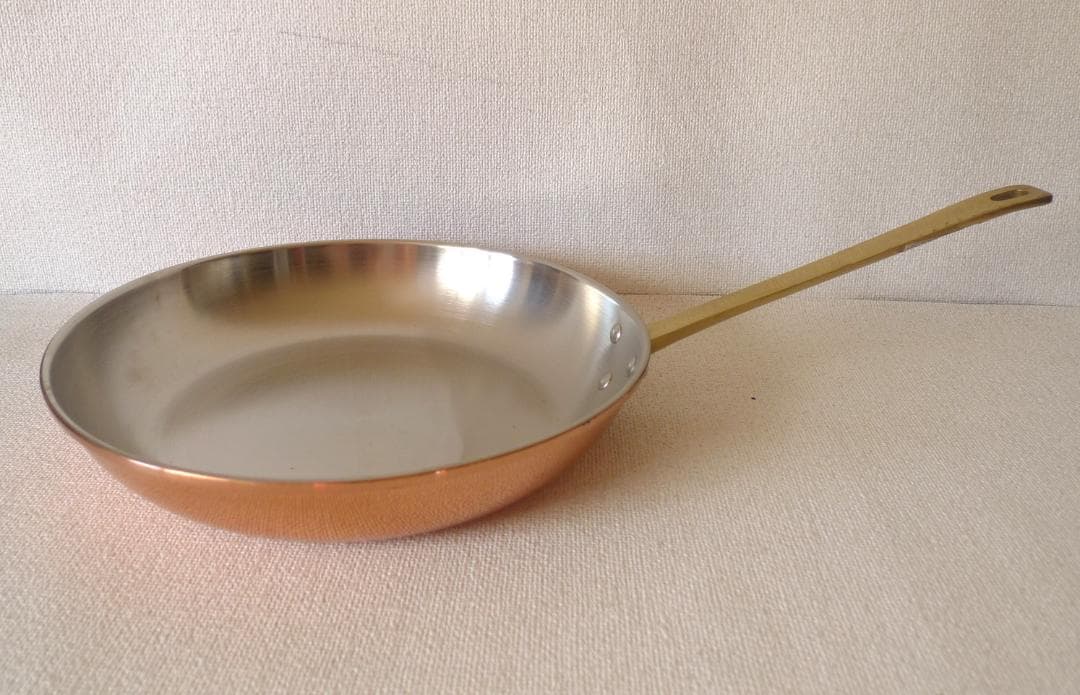 AOCIR 銅フライパン フライパン こびりつかない銅鍋 均一な熱伝導 ハニカム底 お手入れ簡単 使いやすい 家庭用 商業用ガス 銅フライパンのおすすめ17選メリット・デメリットや日本製にも注目- Best One ベストワン