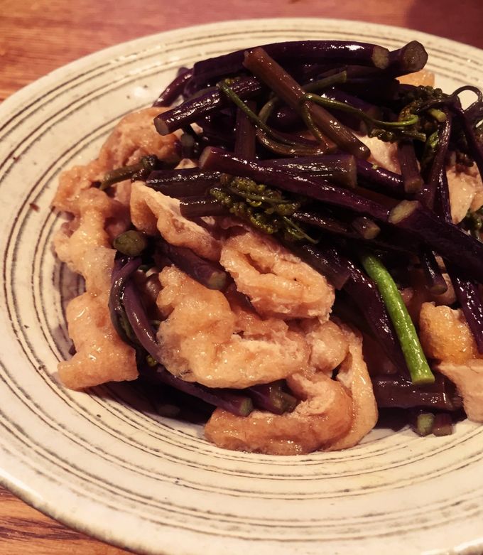 わらびと薄揚げの煮物 わらびのアク抜きの方法もご紹介クラシル