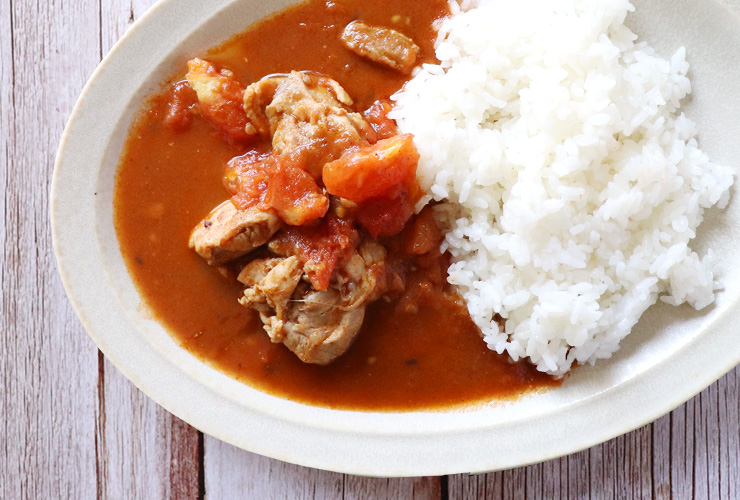 齋藤シェフ 手羽元のスパイストマトカレ