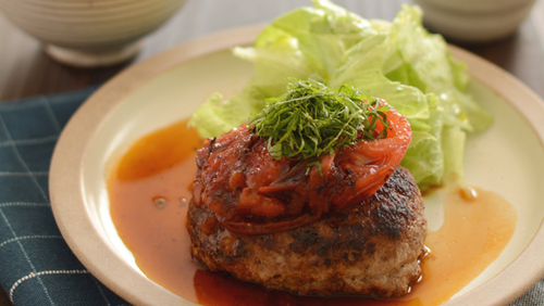 先日の晩ご飯です🍚🥢 ＊ハンバーグ ＊ご飯 ＊お味噌汁 ＊人参しりしり ＊ピーマンとちくわの炒め物 ＊キウイ 今日もお疲れ様でした🤍夕飯夕食夕食レシピ夕食献立夕食のおかずハンバーグハンバーグレシピ美味しいもの好きな人と繋がりたい料理好きな人