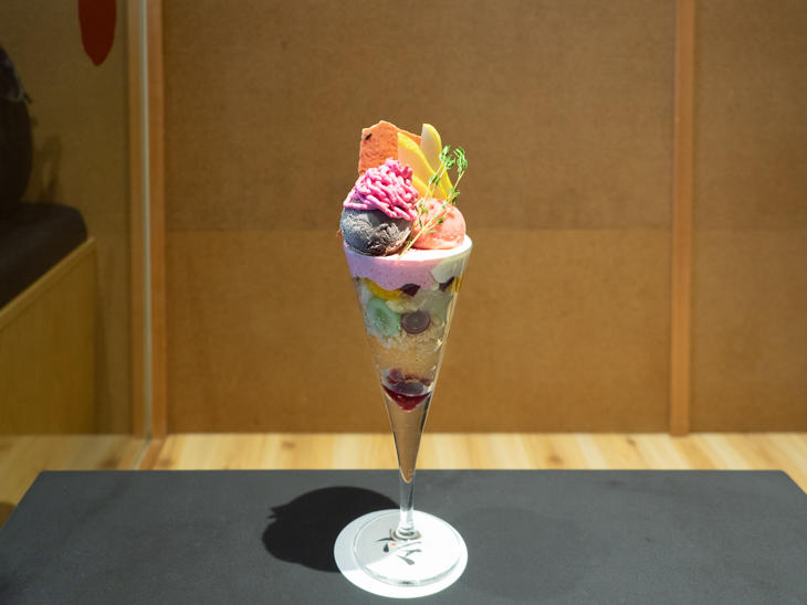 北海道札幌『パフェ、珈琲、酒、佐藤』飲んだ後は塩キャラメルのシメパフェ