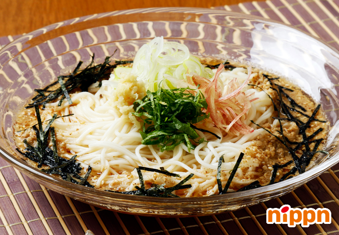 トマトとめんつゆをレンジで3分半。冷たい「トマトそうめん」はトマトの旨味が満ち満ちている ツジメシの付箋レシピ- メシ通ホットペッパーグルメ