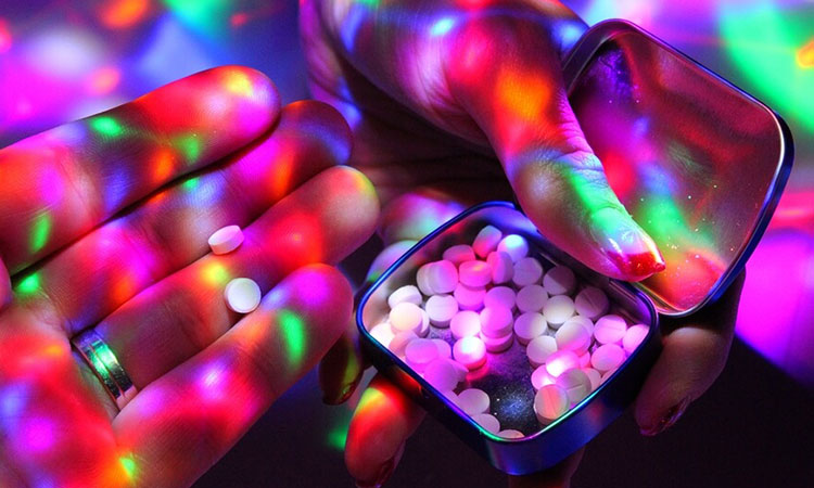 Ecstasy-like drugs might relieve social