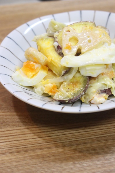 さつまいもサラダ風と森の畑と台所