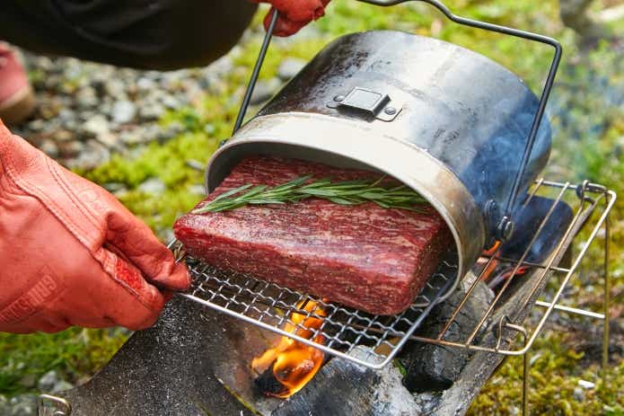 ソロキャンプには缶詰 缶詰は失敗しない最高のキャンプメシ! アウトドアな俺たち