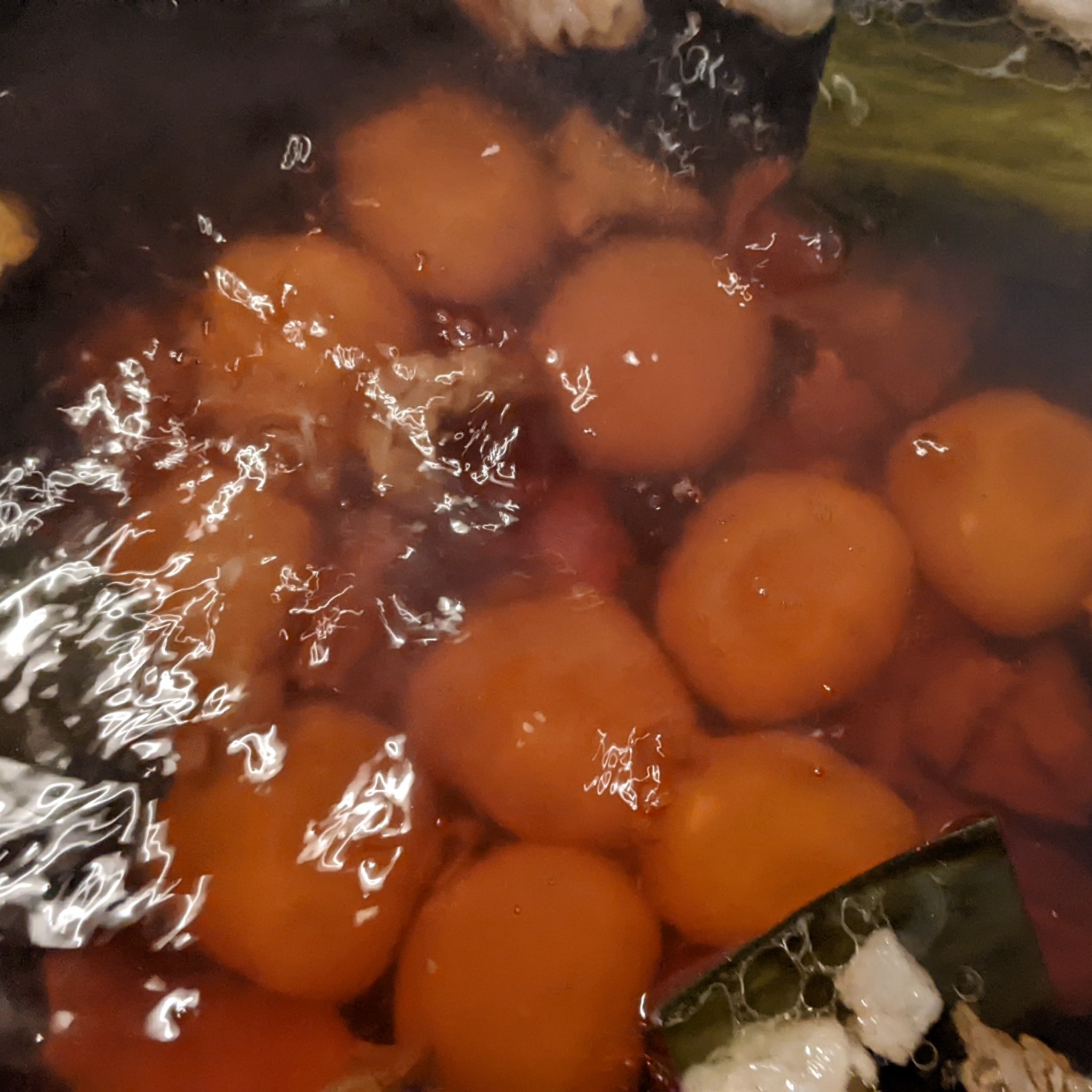 おでんレシピ寒い日にはあったかおでんが恋しくなりませんか？ 先日、友人とのキャンプにおでんを持っていたらとても喜んでいただけました^^ おでんは下ごしらえさえすれば、あとはコトコト煮込むだけ♪じっくり時間をかけて染み込んだお出汁が身体に染みわたります