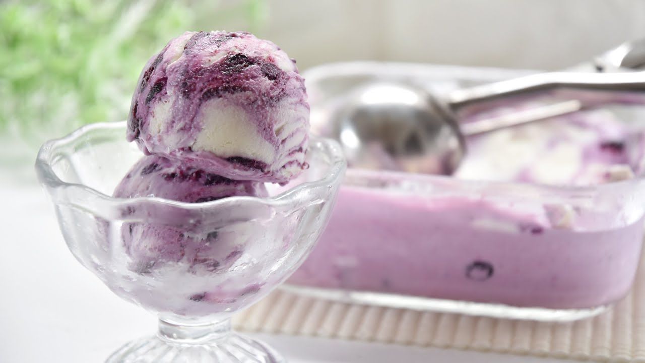 ブルーベリーと牛乳のソフトクリームアイス・ジェラートブルーベリー園まつき長野