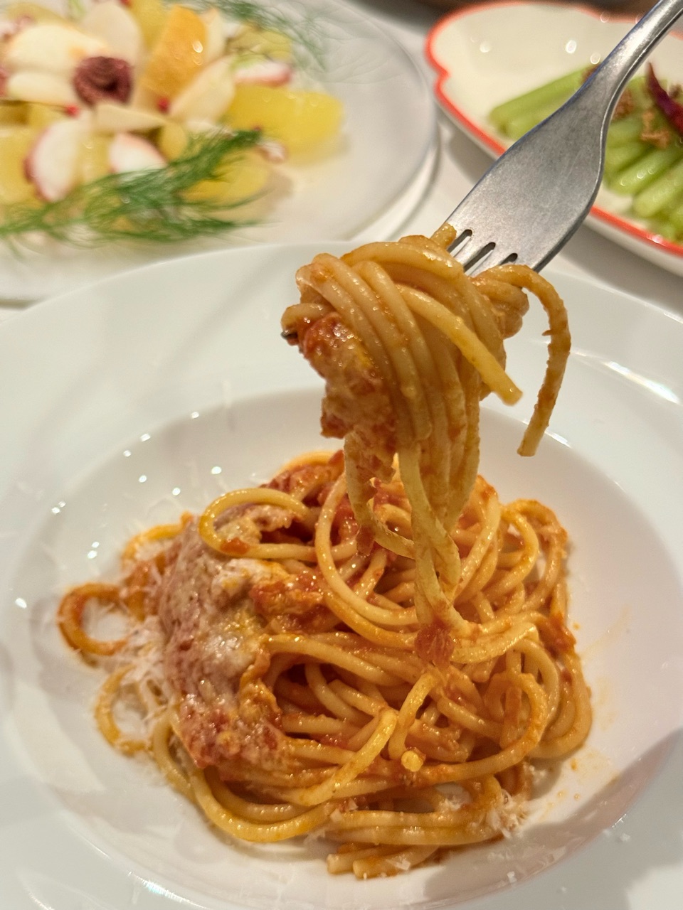 ペコリーノ・ロマーノたっぷりかけたトマトソースパスタと、レモンチキングリルと、タコと河内晩柑のカルパッチョとかの夜ごはん :おうちごはんとおかしとねこ Powered by ライブドアブログ