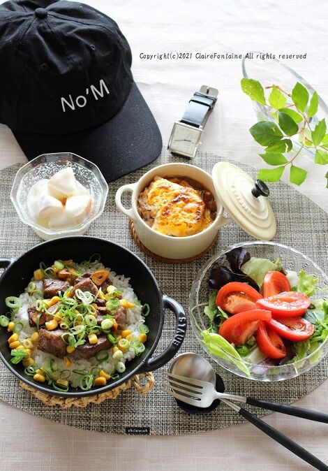 ガーリックビーフペッパーライス！背徳感が旨さ増す♪ : clairefontaine