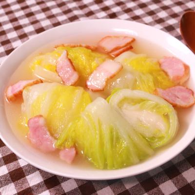 とろり餅チーズポトフ風スープ@miekos_kitchen こんばんは、みいこです*´︶`*本日は @yamaki_officialさまの 割烹白だしを使った ボリュームたっぷりなスープです！ お餅とチーズがとろ〜ん♡ 和風の割烹白だしともとても合う！ とろり餅チーズ ポトフ風スープ