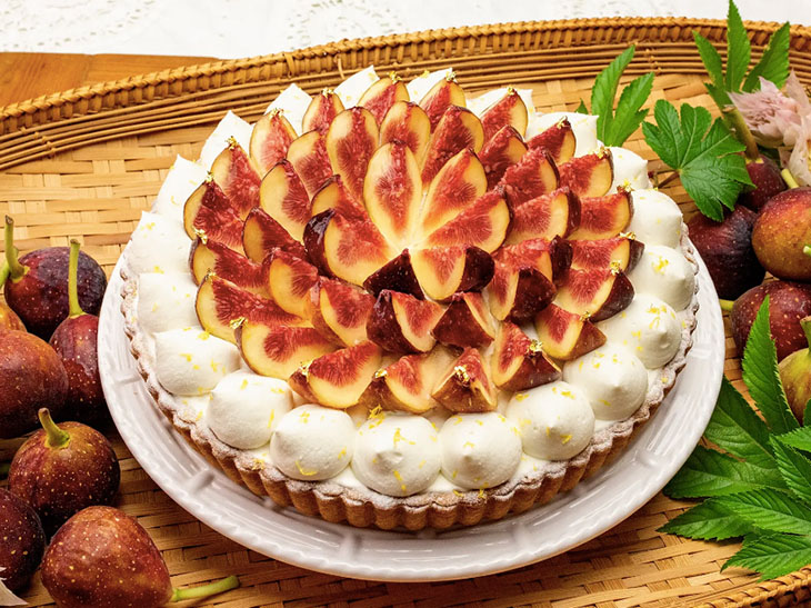 キルフェボン 冬を感じさせるイチゴのタルトや、柿や洋梨などの秋味タルトが新発売! 2022年11月16日発売まいにちスイーツ