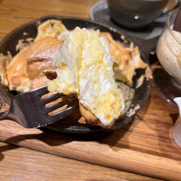 他の投稿を見る→@guru_takuお食事系パンケーキ5選東京で食べられるお食事系パンケーキを5選紹介します。 ———————PATHダッチパンケーキ 生ハムとブッラータ ¥1850 📍 東京都渋谷区富ヶ谷1-44-2 A-FLAT 1階Salutベーコンエッグパンケーキドリンク