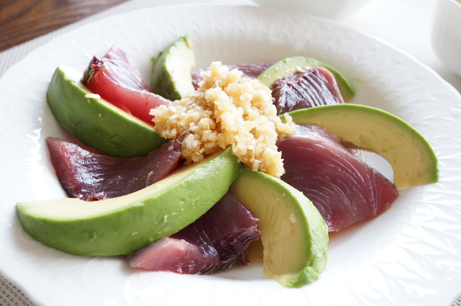 ピリッとソースでいただく♪ カツオのカルパッチョ 山椒風味