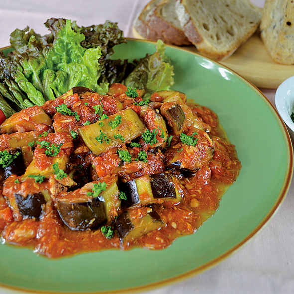 中華風。ナスのケチャップ甘酢ダレ炒め 糖醋茄子スマート中華ナスケチャップ - YouTube