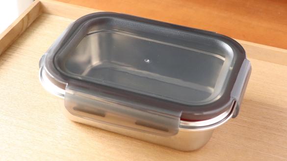 タッパーで自家製氷づくりくらシェア