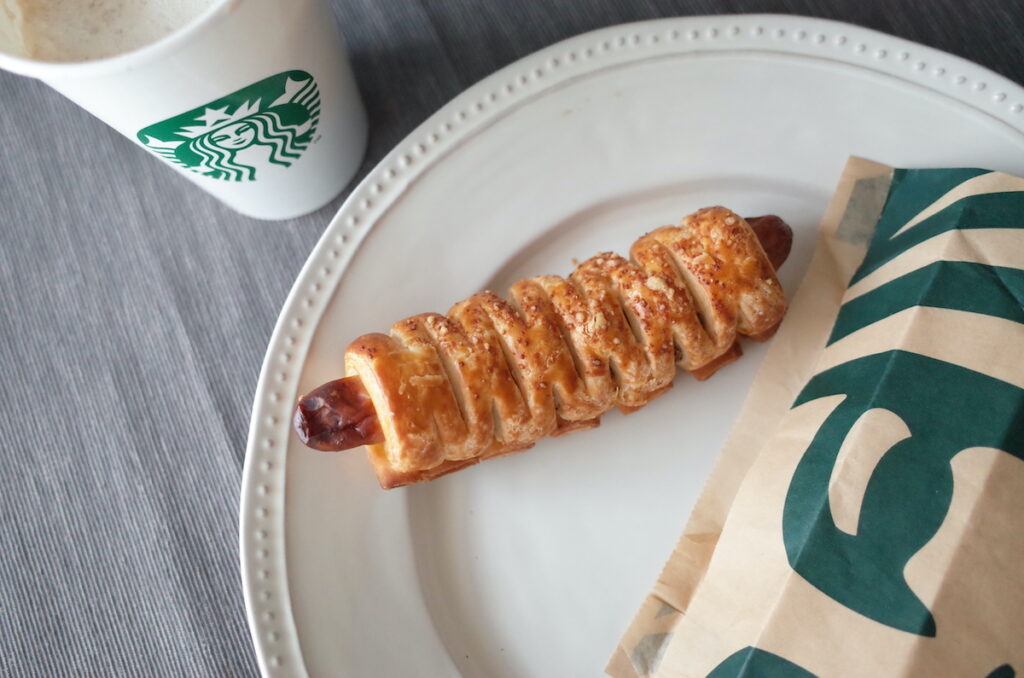 スタバのあらびきソーセージパイのカロリーや味の感想は？ 人気フード