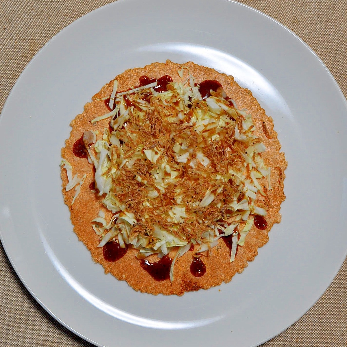 🏮お祭り気分を味わおう！ 「たこせん」 を作りたい！と思ったら 「🎆」でコメントしてください♪ •• ••@ikarisauce_では、季節の食材を使ったレシピや この時季ならではのレシピ掲載しています •• •• えびせんにたこ焼を挟んだ大阪名物