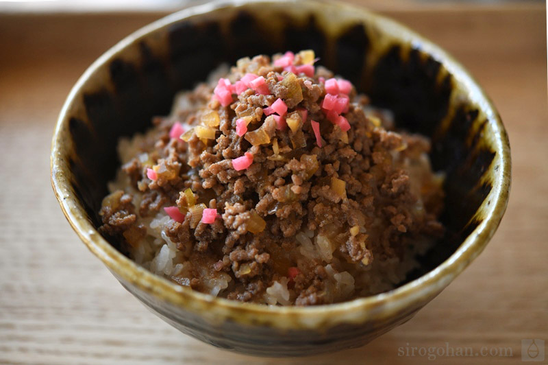 豚ひき肉とニラの簡単スタミナ丼