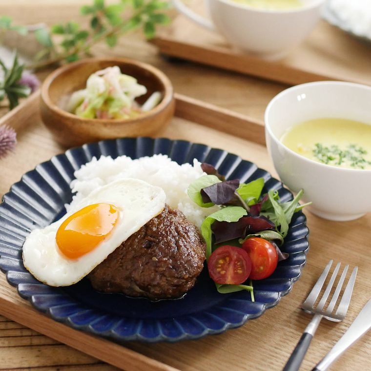 卵もパン粉もみじん切りもなし！サッと混ぜるだけで手が汚れない！ハンバーグ 和風きのこソースの作り方