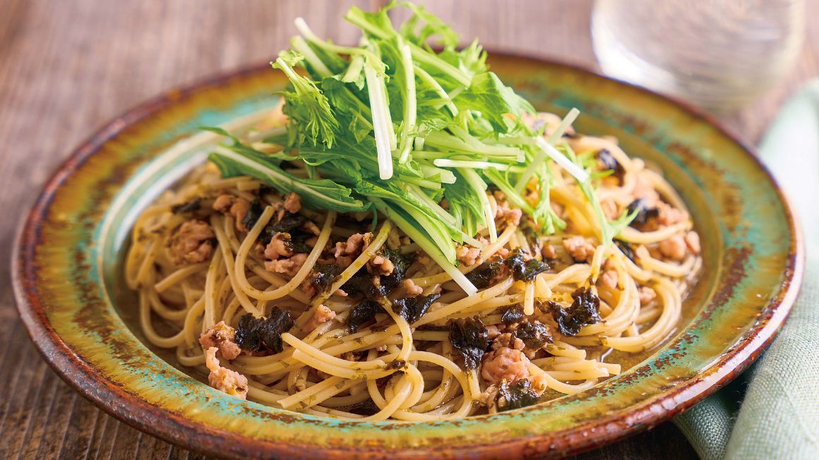 おうちごはん🏠🍝 ♡豚となすのうまだれパスタ ♡里芋と卵のピリ辛スープ ♡ほうれん草とカニカマの胡麻和え ♡水菜とちくわのツナサラダ ♡クリキムチ♡りんご * メインは焼肉のタレを使った簡単パスタ😚🍝︎💕︎ 子供たちもバクバク食べてくれたー*´︶`* ♪ レシピ