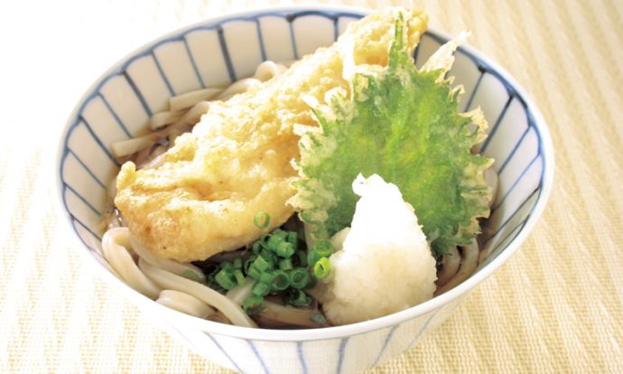 めかぶと鶏ささみの熱々うどん接客サービス日本一を目指している健康スーパー「ランドローム」