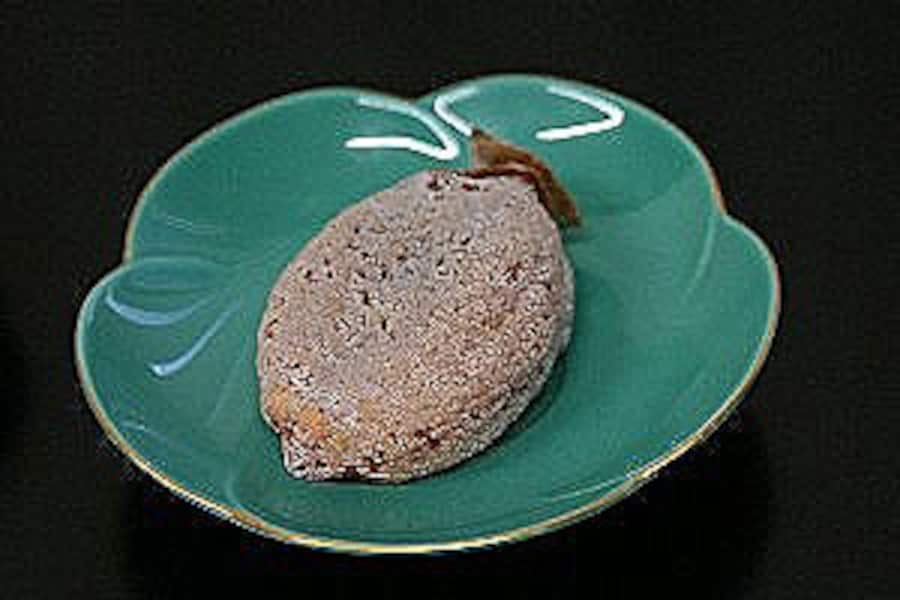 コロコロ可愛い♪ 干し柿クルミとクリームチーズ味噌の大福餅