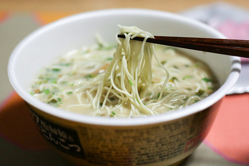 東京ラーメン・オブ・ザ・イヤー』中の人に聞く、ラーメンを美味しそうに撮るコツKDDI トビラ