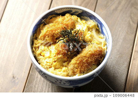 カキフライの卵とじ丼 小うどん付き ¥830』by offruger : 極楽湯 水戸店 - 赤塚 串焼き食べログ